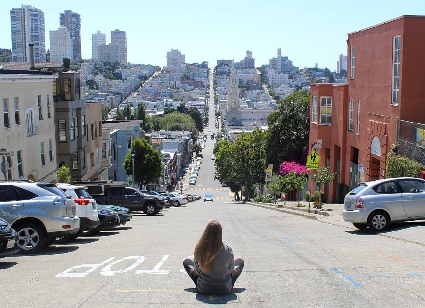 Filbert street la rue la plus pentue de San Francisco_Californie
