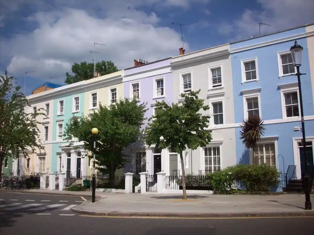 Rues colorées de Londres - Elgin crescent Notting Hill - Du soleil dans les poches blog voyages